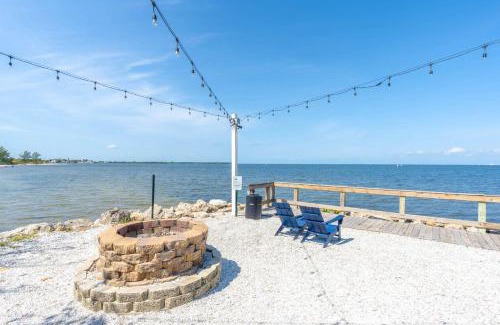 Ruskin House | 464 Little Harbor
