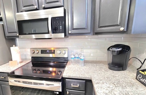Town N County Park Apartment | #47 the Villa Rosas Plus by Joyful Moments