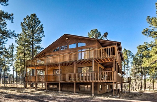 Clay Springs House | 4700-Square-Foot Pinedale and Show Low Cabin 17 Acres