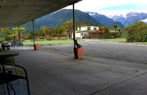 Franz Josef Glacier Hotel | 48 m² Motel ∙ 2 bedrooms ∙ 10 guests