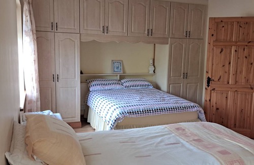 Kilmovee House | 480 m² House ∙ 5 bedrooms ∙ 13 guests
