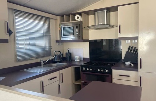 Pevensey Ski Chalet | 49 Bayside Cove Pevensey Bay Holiday Park