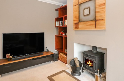 Ellon Cottage | 49 METHLICK WOOD, pet friendly, country holiday cottage in Methlick
