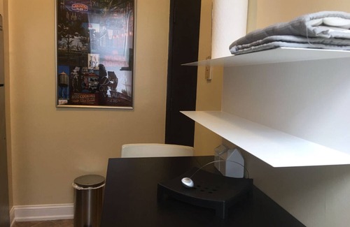 West New York Apartment | 4901 #4 · Trendy NYC Beautiful 1 Bed/Flat 20 Min to NYC