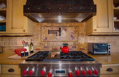 Granby House | 492 Golf Course Circle
