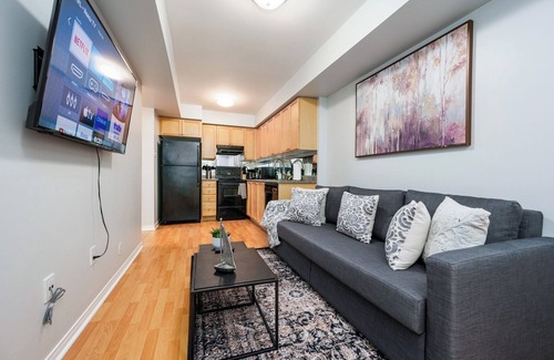 Churchill Meadows Apartment | 4975 Southampton Drive