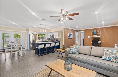 St. Petersburg - Clearwater House | 49th Ave Gem in Lealman area