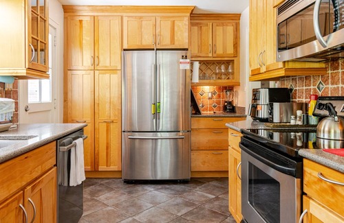 Arlington House | 4BA Extra Spacious!King Bed!Spacious Parking!