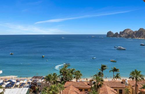 El Medano Ejidal House | 4BD 2-level Penthouse 5-Star Beachfront Paradise.