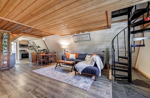 Bailey Cabin | 4bd AFrame Cabin with Hot Tub + 13,000ft Mountain Views + Hiking Close By