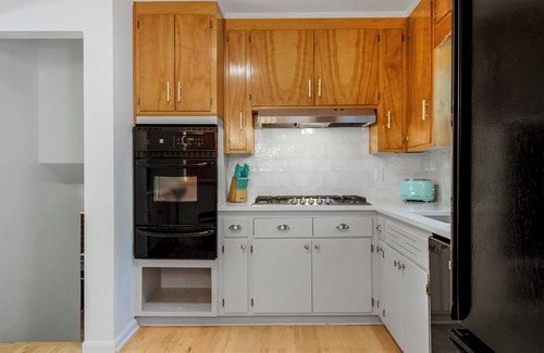 Overland Park House | 4BD - Central Location - Backyard & Games