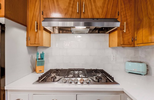 Overland Park House | 4BD - Central Location - Backyard & Games