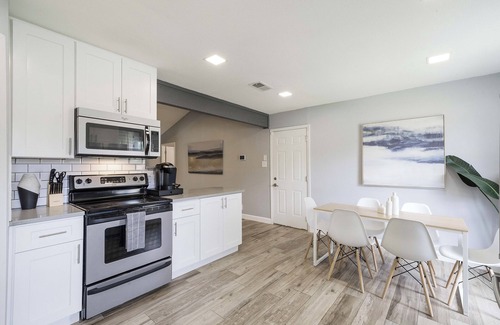Round Rock House | 4BD Flat, Sleeps 10 - kids playroom w/bunkbed! 🐾 Pets OK, Near Public Pool!
