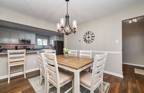 Hampton House | 4BD home with gameroom and pool, close to Langley & PTC!