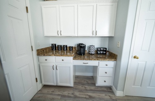 West Jordan House | 4bd room - king - lux - fast WiFi
