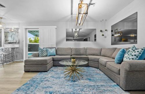 Las Vegas House | 4bdrm 2 Bath Pool Close To Strip Conventions