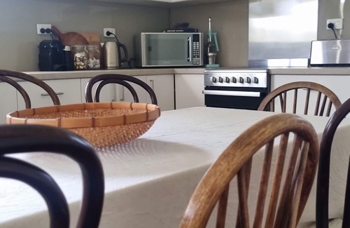 Harrington House | 4Bed 2Bath Large lawn, alfresco dining, close to everything + parking for boat