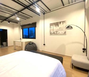 Phra Khanong Nuea House | 4Beds 4Baths New Renovated Entire House BTS Ekkamai