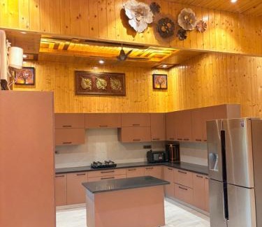 South West House | 4BHK Greenwood Farm And Lawn -Bijwasan I Delhi-Gurgaon Border