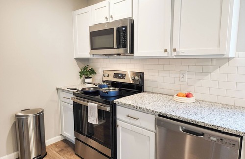 Marshall House | 4BR/2.5BA Newly Built Luxury, Close to The Down Town