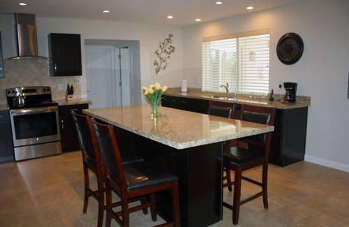 Raskin Estates House | 4BR/3BA Villa, Large Heated Private Pool - Near R' Ariel Shoshan