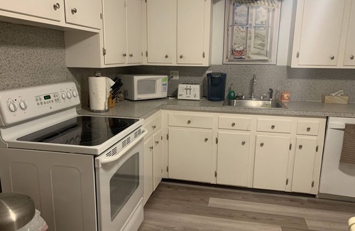 Westbrook Cottage | 4BR Beach Cottage sits on private beach. Sleeps 12 with comfort, Outdoor grill