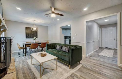 Central Oklahoma City Villa | 4BR Beauty w/Game Room! Lake Hefner Hideaway