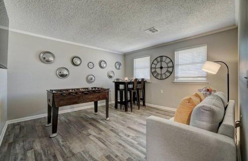 Central Oklahoma City Villa | 4BR Beauty w/Game Room! Lake Hefner Hideaway