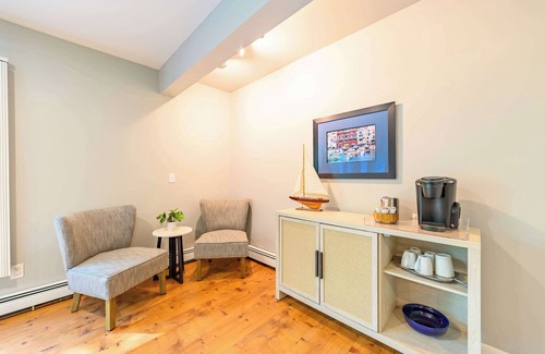 Charlevoix House | 4BR Charlevoix Getaway – Walk to Lake!