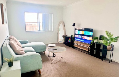 Coomera House | 4BR Family Home Coomera Theme Parks Shopping