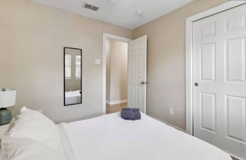 Dallas House | 4BR Home with Pool in Dallas
