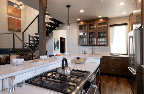 Steamboat Springs House | 4BR + Hot Tub + Deck + Mountain Views - Hilltop Chateau