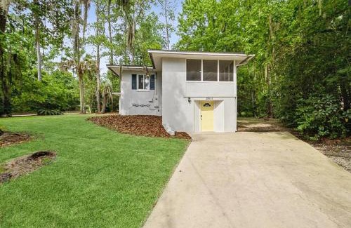 Gainesville Apartment | 4BR House Next to Ben Hill Stadium