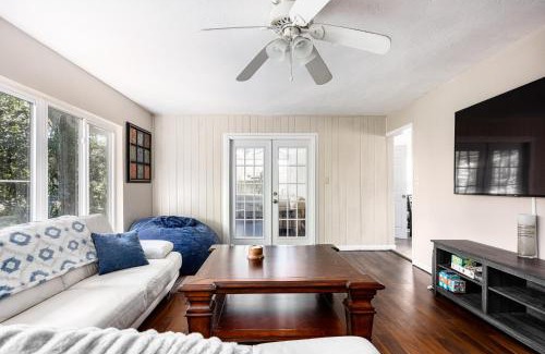 Gainesville Apartment | 4BR House Next to Ben Hill Stadium