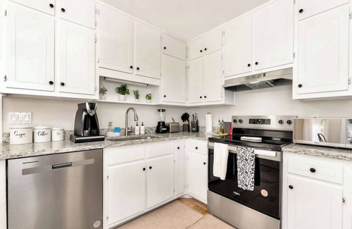 Lawrenceville House | 4BR house with Nature Views, and Firepit, Close to Trails