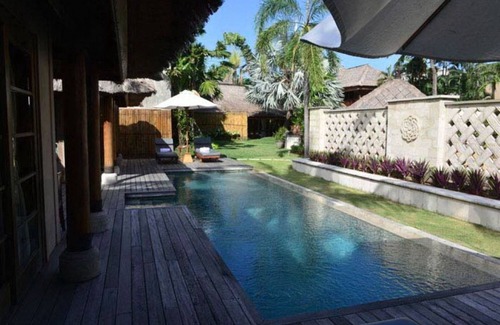 Legian Villa | 4BR Luxury Large Villa - 8Min Walk To Legian Beach!