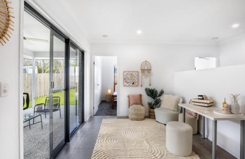 Browns Plains House | 4BR Newly furnished Cozy house Brownsplain