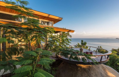 Laem Set Villa | 4BR Samui Villa w/Waterfall & Pool in Laem Set