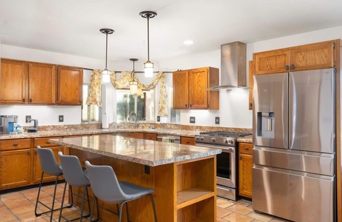 Raskin Estates House | 4BR Scottsdale Sanctuary! Heated Pool, Ping Pong, Fire Pit, & Gardens
