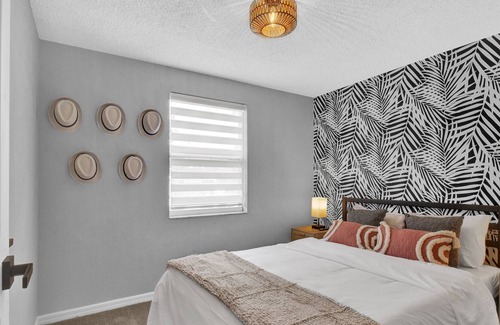Seminole Apartment | 4BR Seminole