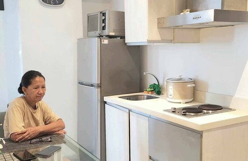 Taguig House | 4pax 1BR Cozy Apartment w/View and Balcony