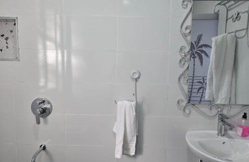 Kenya House | 4PS House Getaway Suites