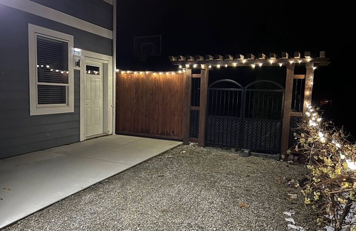 Foothills House | 4Star Foothills Suite, 3 beds