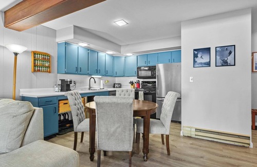 Mendon Condo | 5-15 Minutes from Mountains, Balcony, Fireplace, Fast Wifi
