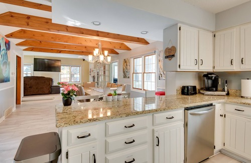 West Des Moines House | 5-Acre ‘Graceland’ Family Home in West Des Moines