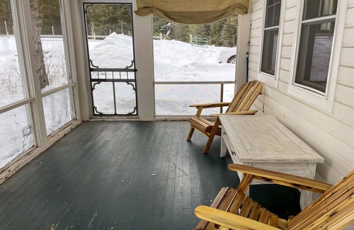 Cable House | 5 acres on trails with a private Sauna House