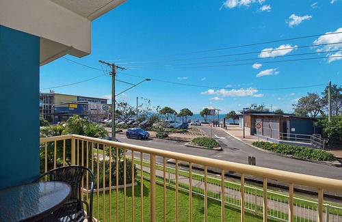 Maroochydore House | 5 Allawah - Opposite the beach