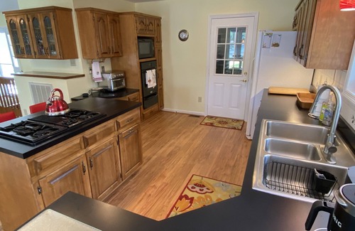 Henrico House | 5 Bdr/4 Bath on quiet inlet with huge screened in porch