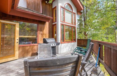 Warrior's Mark West House | 5 BDR Spacious Retreat Peaceful and Serene Views