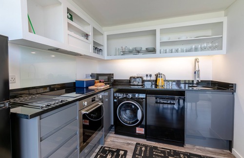 Crantock Apartment | 5 Beach View - Crantock